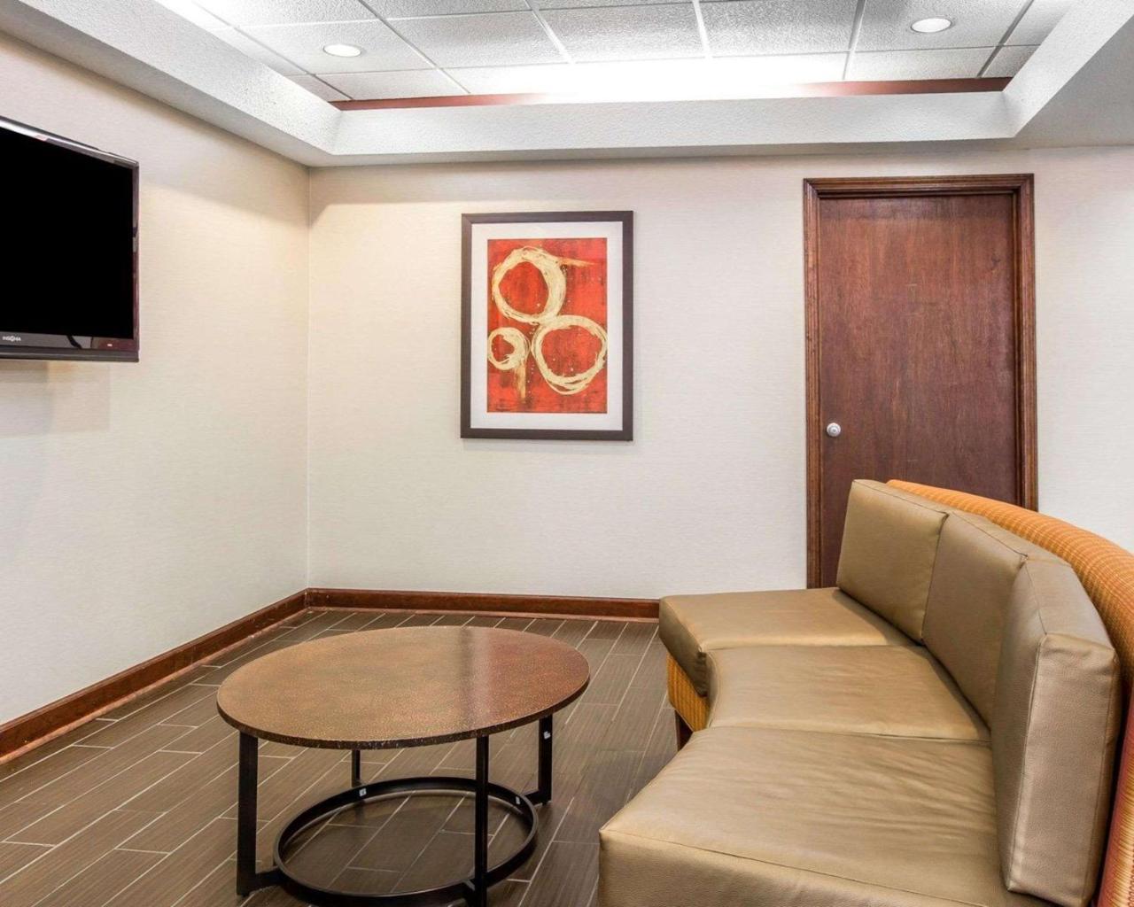 Knights Inn & Suites กริฟฟิน ภายนอก รูปภาพ